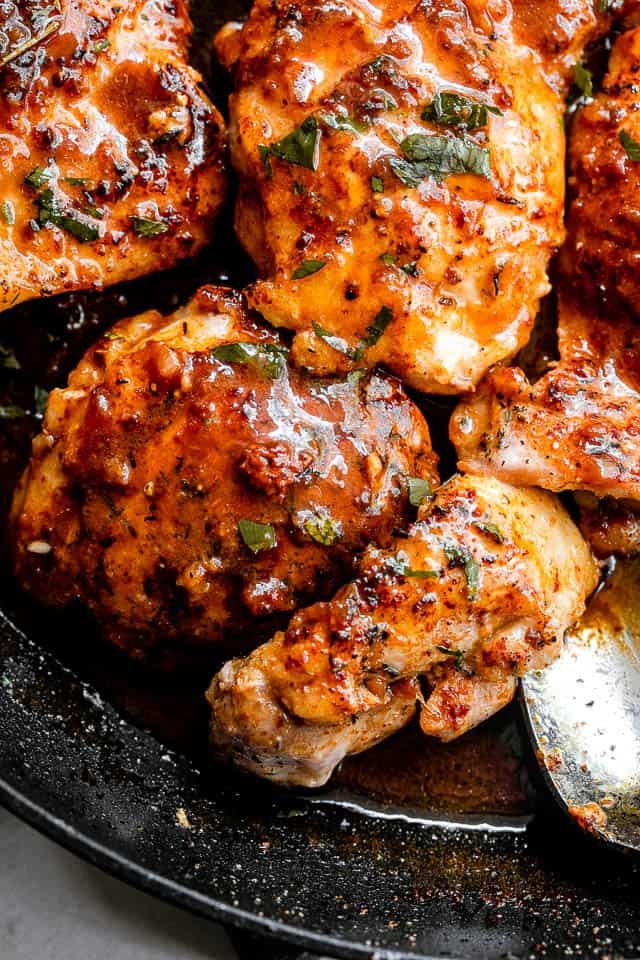 apple cider glazed chicken thighs