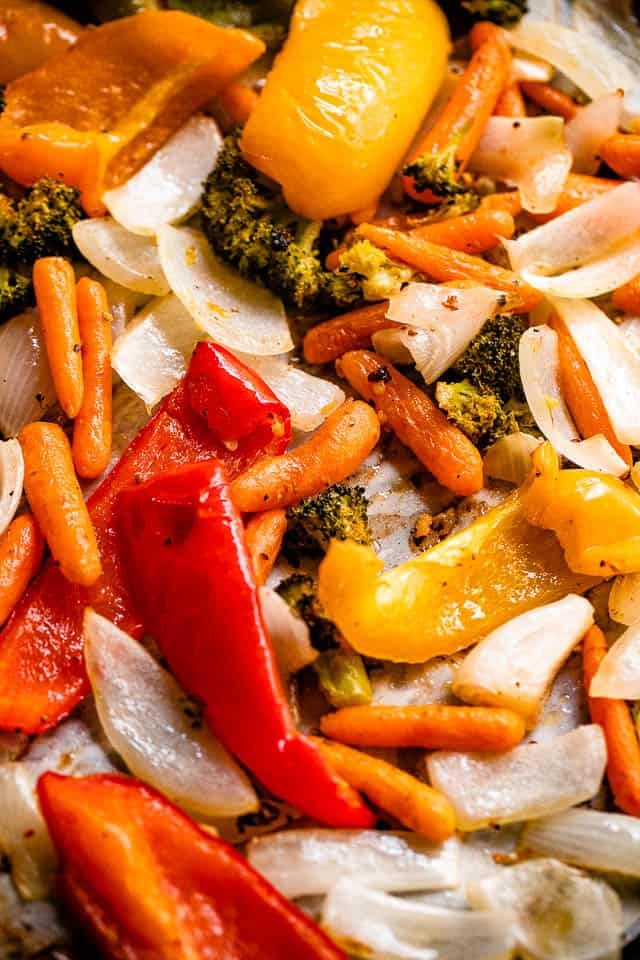 strips of bell peppers, broccoli florets, onion slices
