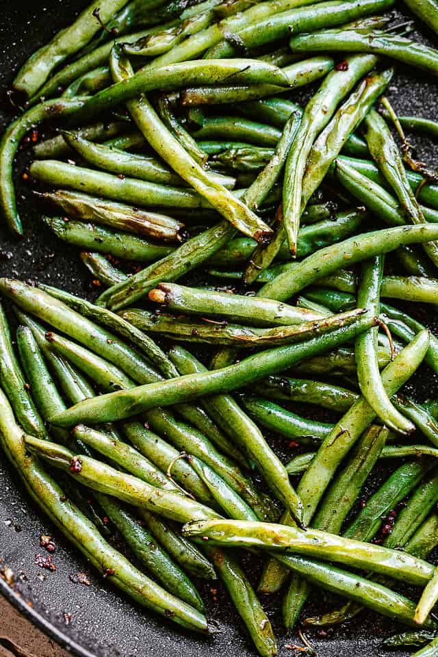 pan frying green beans