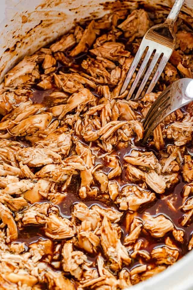 shredding chicken in the slow cooker