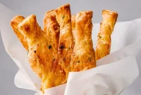Golden Flaky Cheese Twists