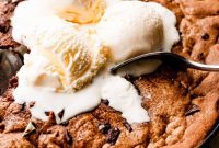 Gooey Mint Chocolate Skillet Delight