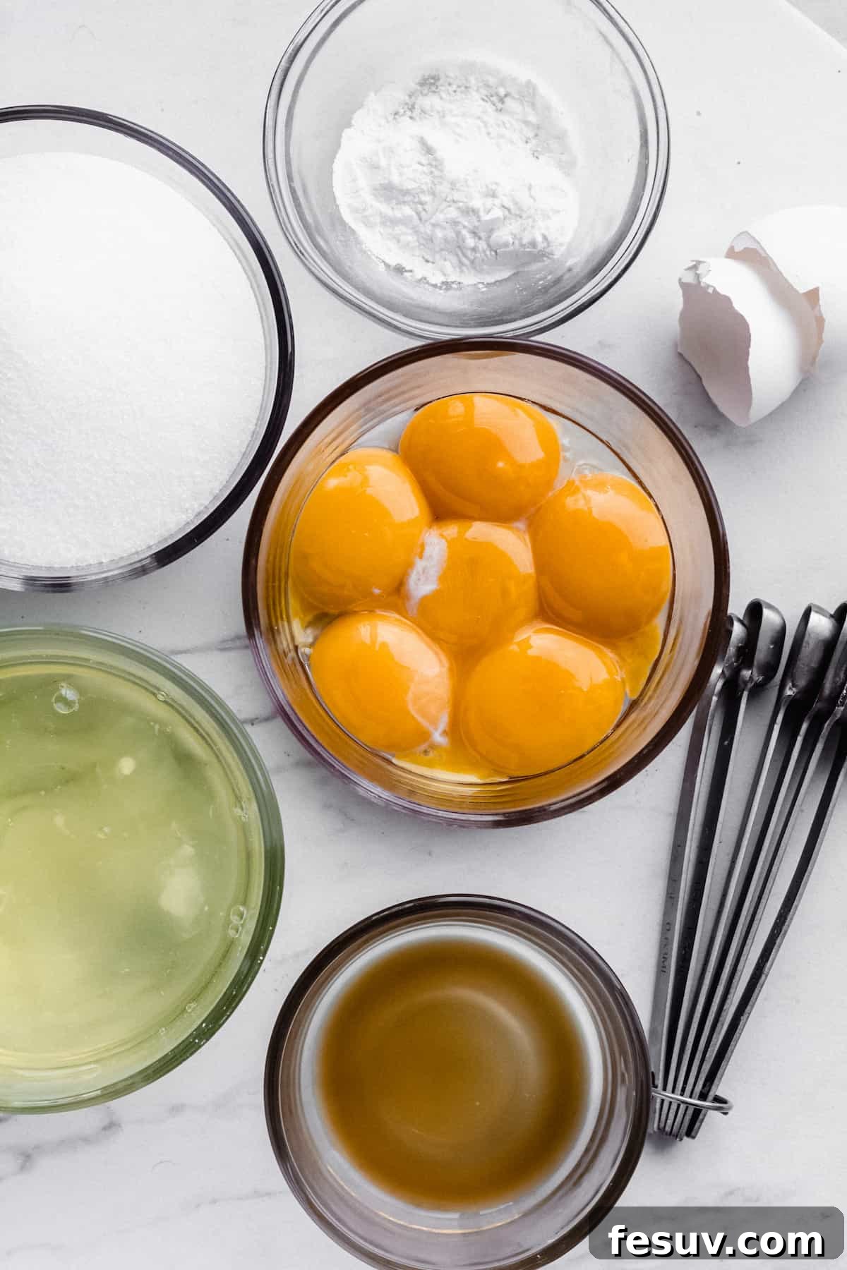 Ingredients for Strawberry Pavlova in bowls